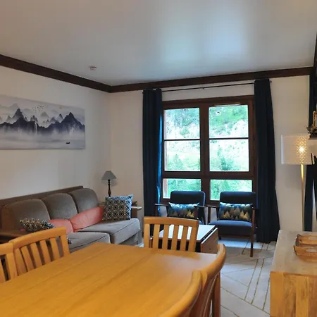 Apartment Arc 1950 2bdrm 6/8 Guests Ski-in/out Pool+jacuzzi *
